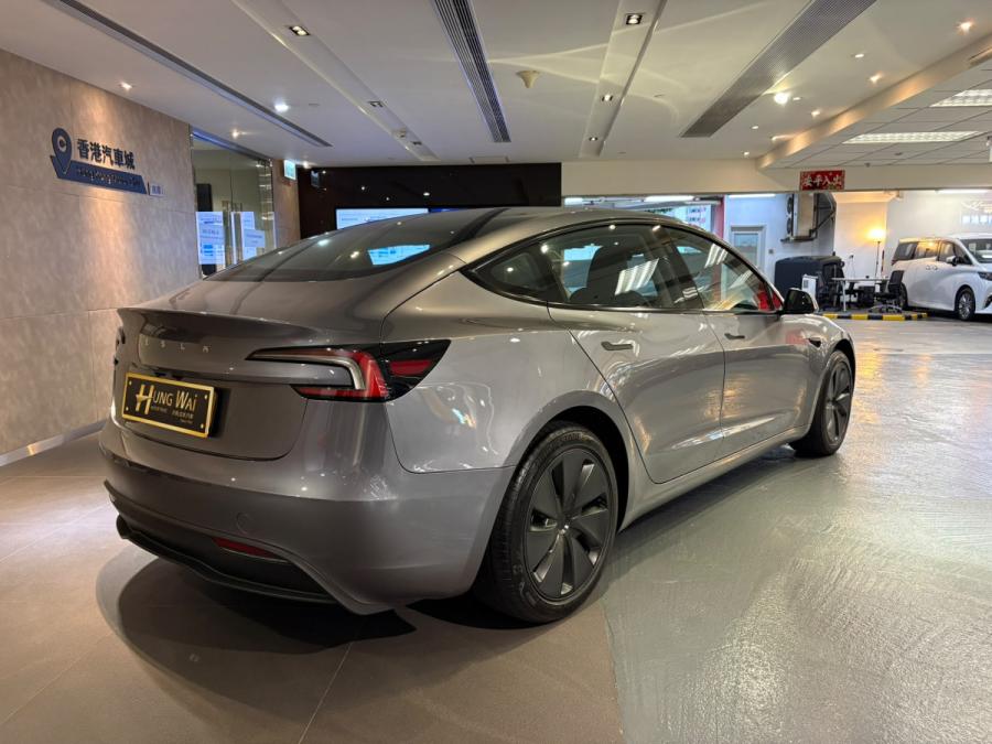 Model 3 RWD - Image 2